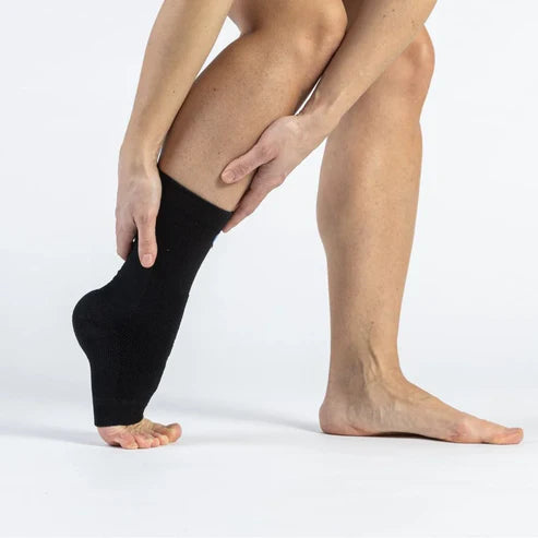 Bambussöe ja germaaniumi osakestega hüppeliigese tugi